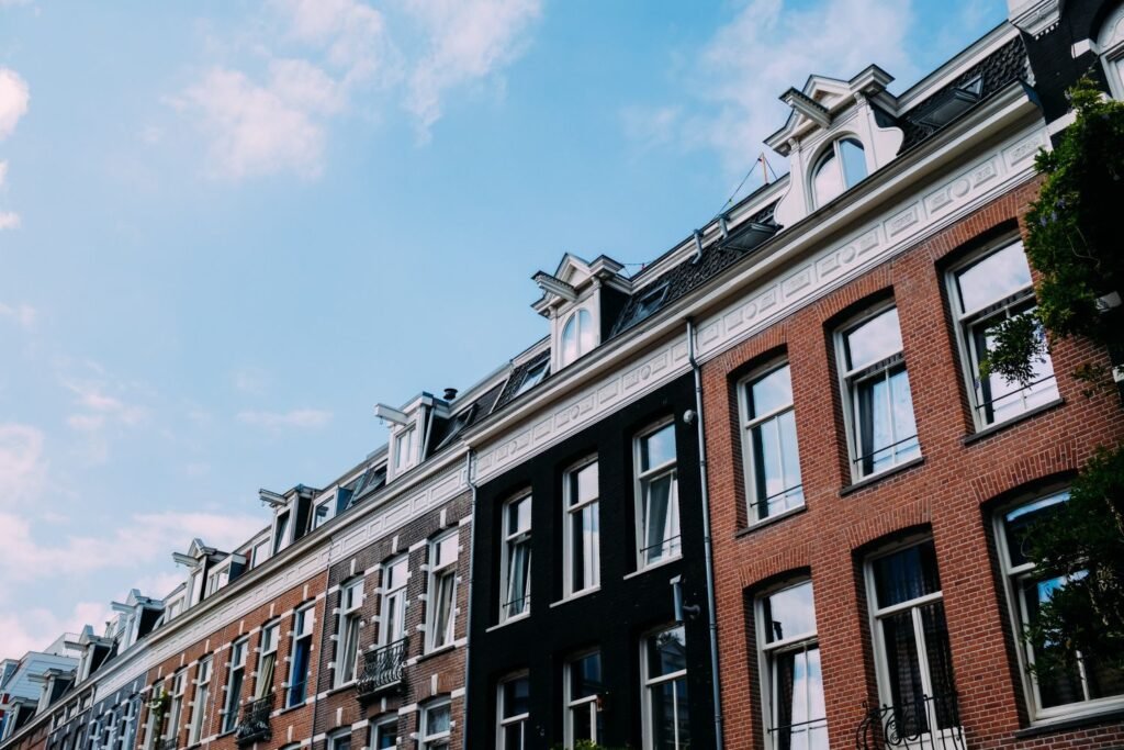 Wonen in de Grote Waal, aan de dijk en het Markermeer